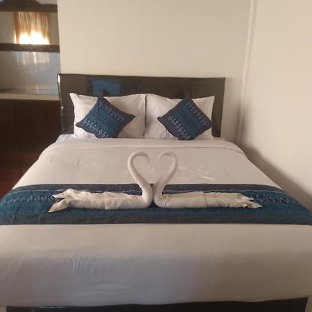 Inn Between Ubud Esterno foto