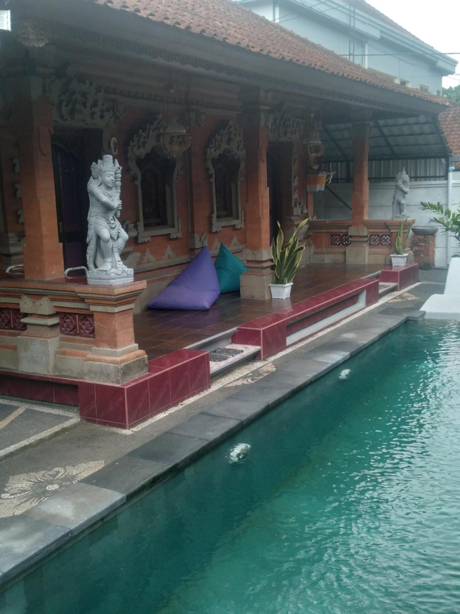 Inn Between Ubud Esterno foto