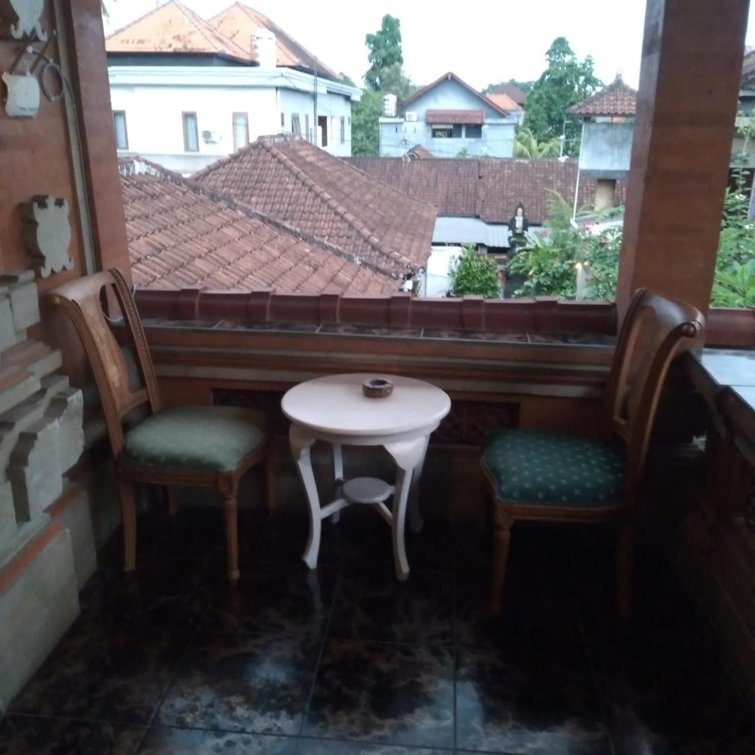 Inn Between Ubud Esterno foto