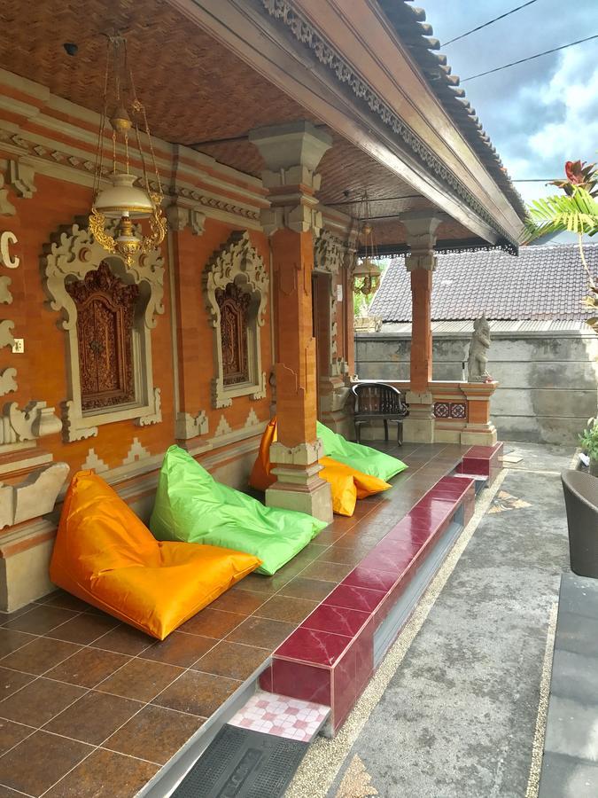 Inn Between Ubud Esterno foto